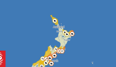 Snow, wind and rain warnings issued across the country; high swells cancel Cook Strait ferries
