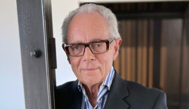 Sir Michael Hill steps back from board of jewellery firm to undergo cancer treatment
