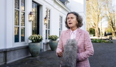 Faber: asielzoekers moeten zelf koken en zorgkosten betalen als dat kan