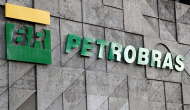 Petrobras posts slight drop in first-quarter oil and gas output
