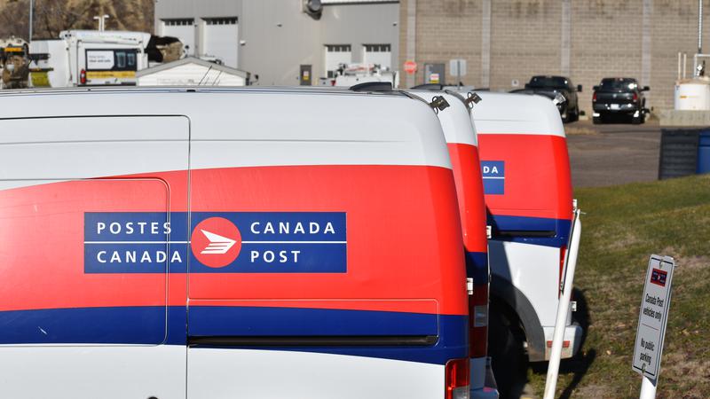 ‘Hands off my post office’: Canada Post union says citizens have a role in service