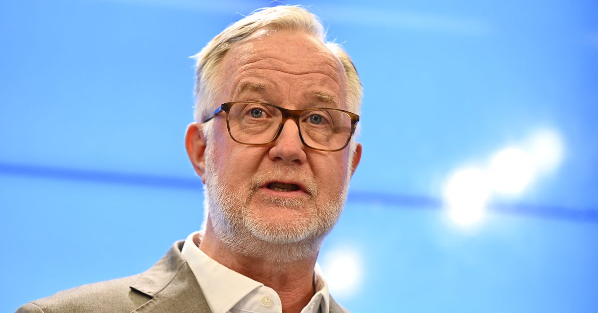 Johan Pehrson (L) avgår som partiledare för Liberalerna