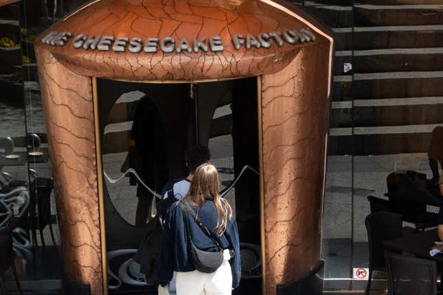 Image for article titled There's a sign the restaurant recession is already here