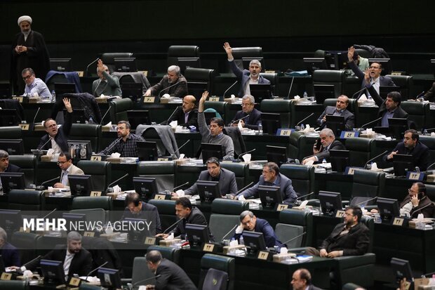 Iran’s parl. strongly condemns burning Quran in Netherlands