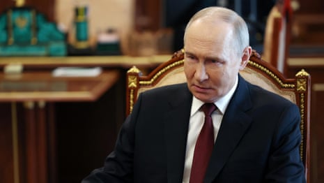 Putin declares temporary Easter ceasefire in Ukraine – video