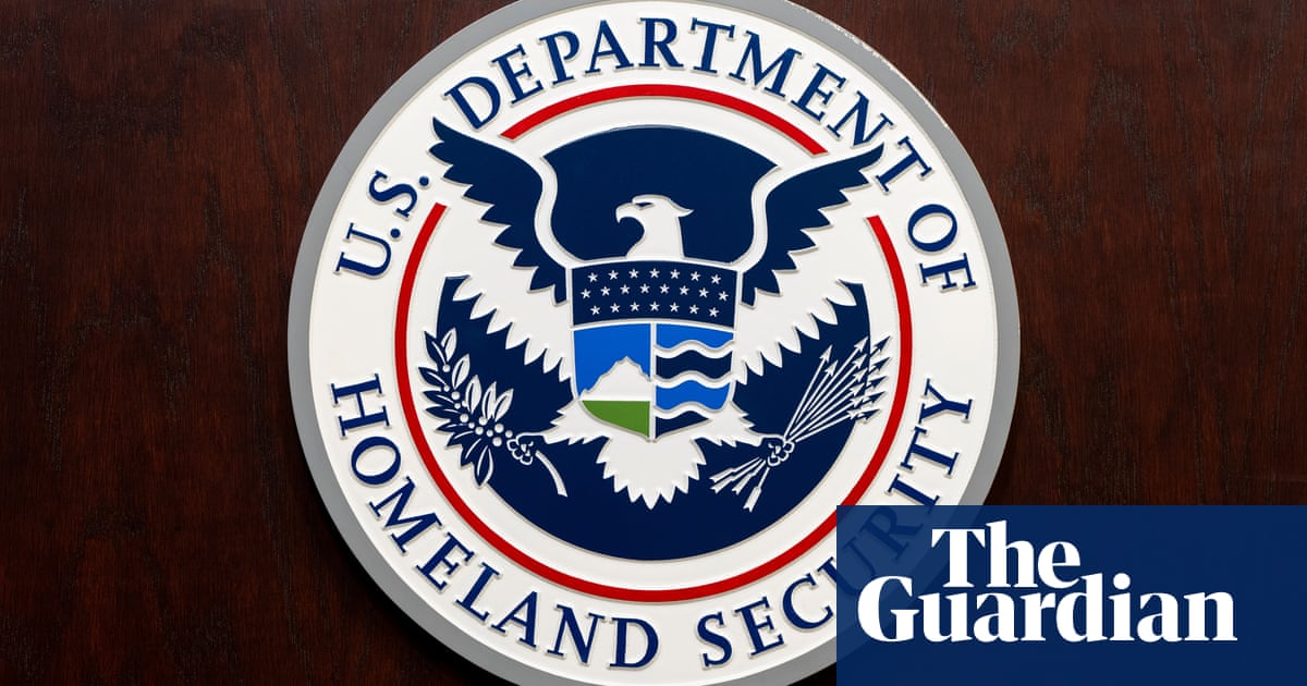 US judge allows White House to require noncitizens to register with government | Trump administration