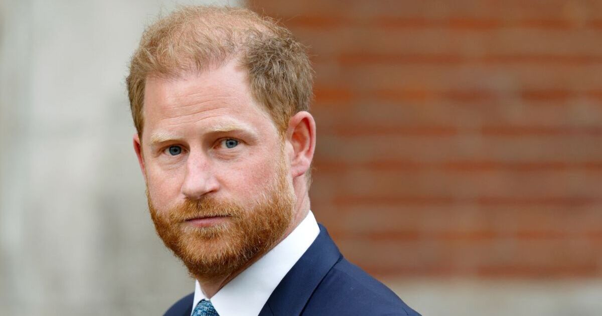 Royal Family LIVE: Prince Harry given 'inferior treatment' and 'should be welcomed home' | Royal | News