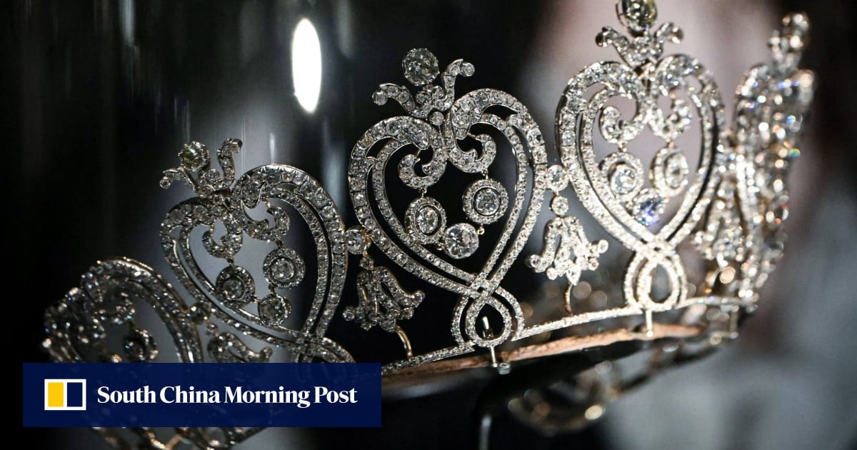 Cartier show at London’s V&A features 350 jewellery pieces worn by royalty and Hollywood