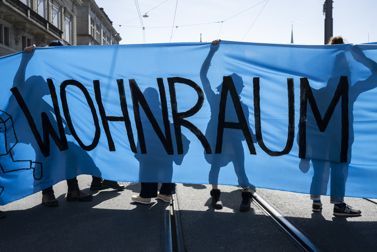On April 5, thousands demonstrated in Zurich against the housing crisis. It was the city's largest housing demonstration since the turn of the millennium