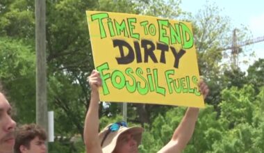 Protesters demand climate action from Governor Stein, Criticize Duke Energy's fossil fuel expansion :: WRAL.com