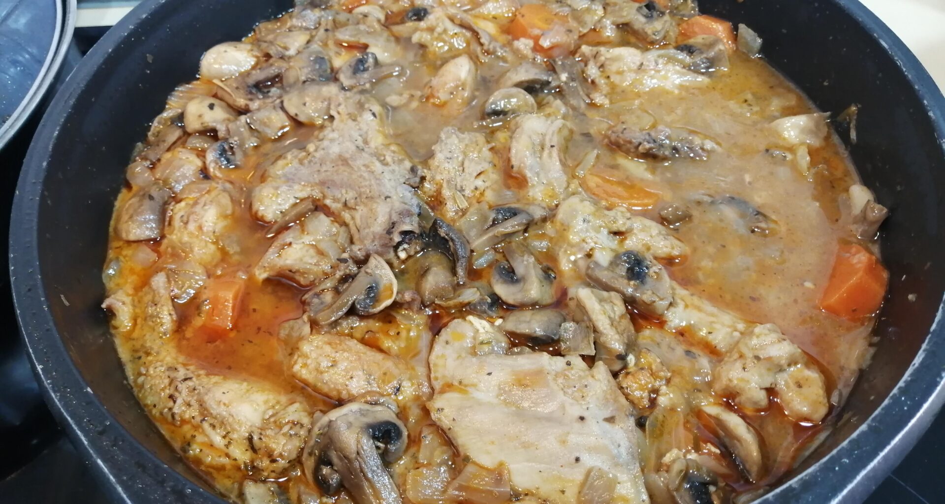 Conejo a la cazadora.. Receta clasica de toda la vida.