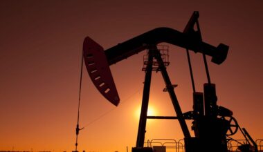 Oil Price Crash: Crude Touches Lowest Level in 4 Years Amid Trade Turmoil