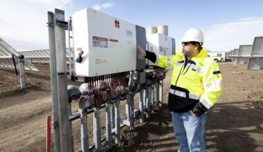 Reynolds' energy bill includes nuclear generation