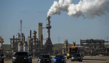 Opinion: Will pumping out more oil really save Canada from Trump?