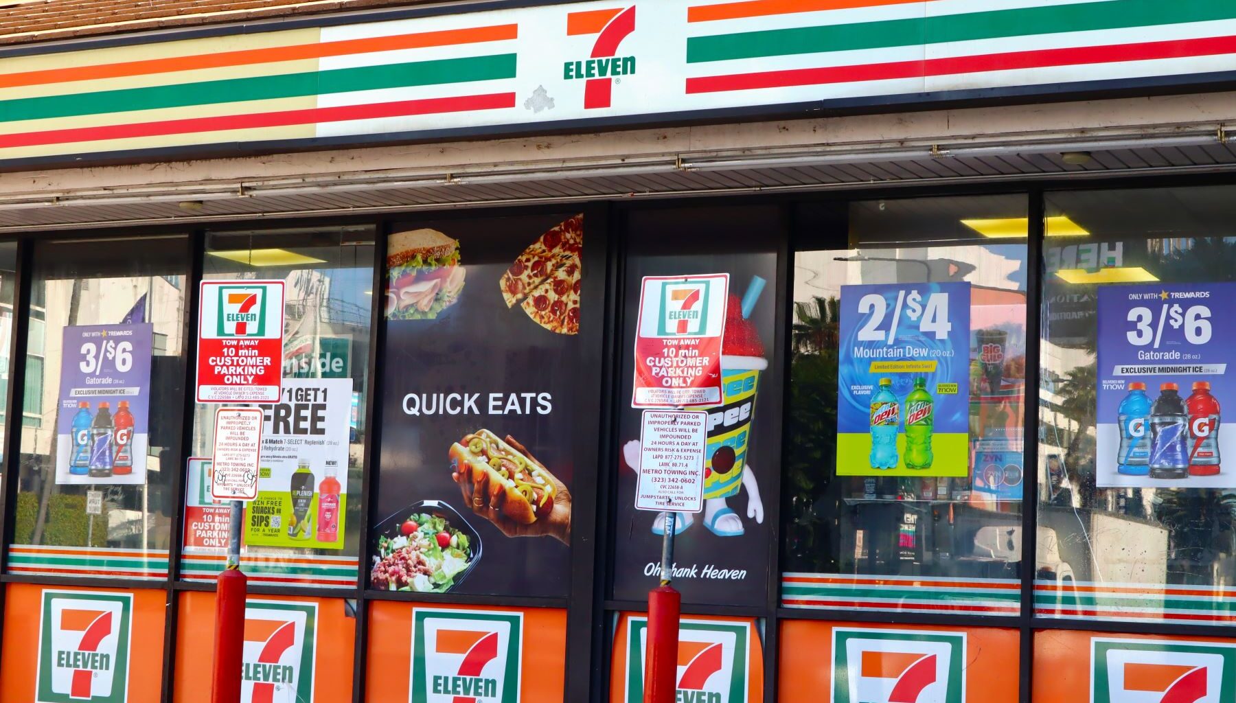 7-Eleven Parent Sees ‘Challenging’ Consumer Environment Ahead