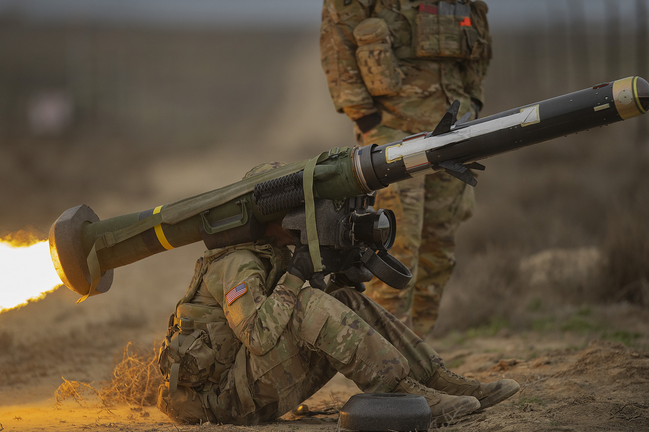 A soldier from the Idaho Army National Guard makes Idaho National Guard history with the first firing of a Javelin anti-tank missile.