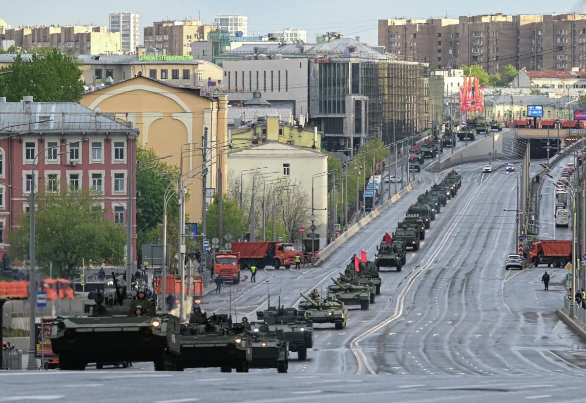 Moscow and other russian cities are currently conducting practice for the May 9th parade with columns of military equipment, making them valid military targets in densely populated areas. The russian public and military are currently on high alert, especially since they don’t trust their air defense