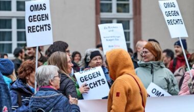 Gewaltaufruf und Vergewaltigungsfantasien: Shitstorm gegen Marburgs „Omas gegen rechts“