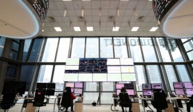 Investors pour into European equity funds, flee U.S. on tariff woes