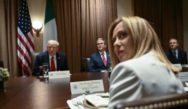 Intesa Trump-Meloni: 'Sì ad un accordo Usa-Ue sui dazi'. Il presidente: 'Lei è eccezionale' - Notizie