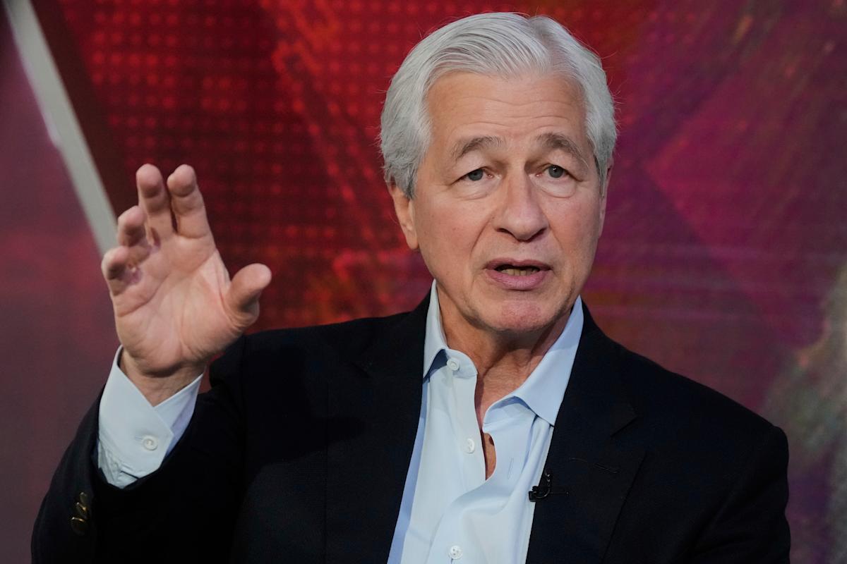 JPMorgan's Dimon says economy is facing 'considerable turbulence'