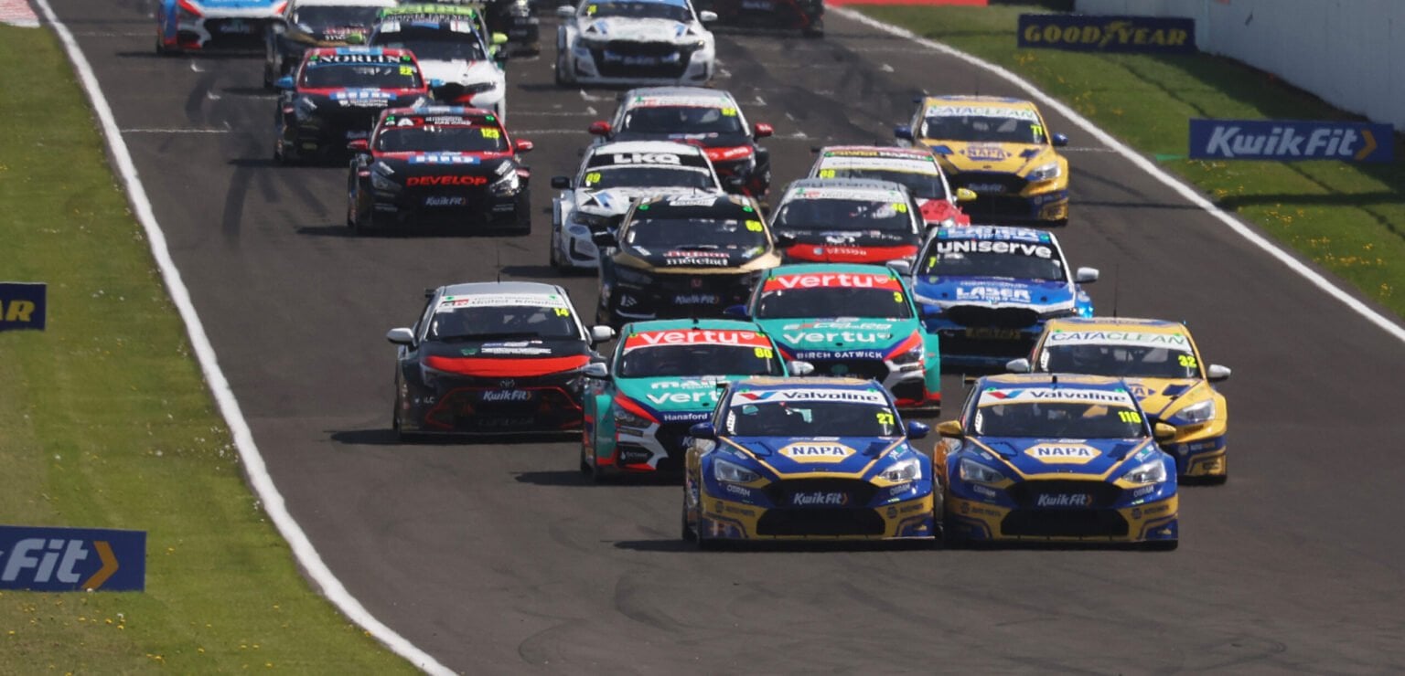 Ash Sutton secured a double success before the experienced Tom Chilton claimed victory in the finale.