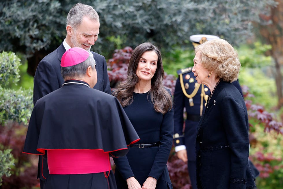The Apostolic Nunciature Opens To Sign In The Book Of Condolences For Pope Francis