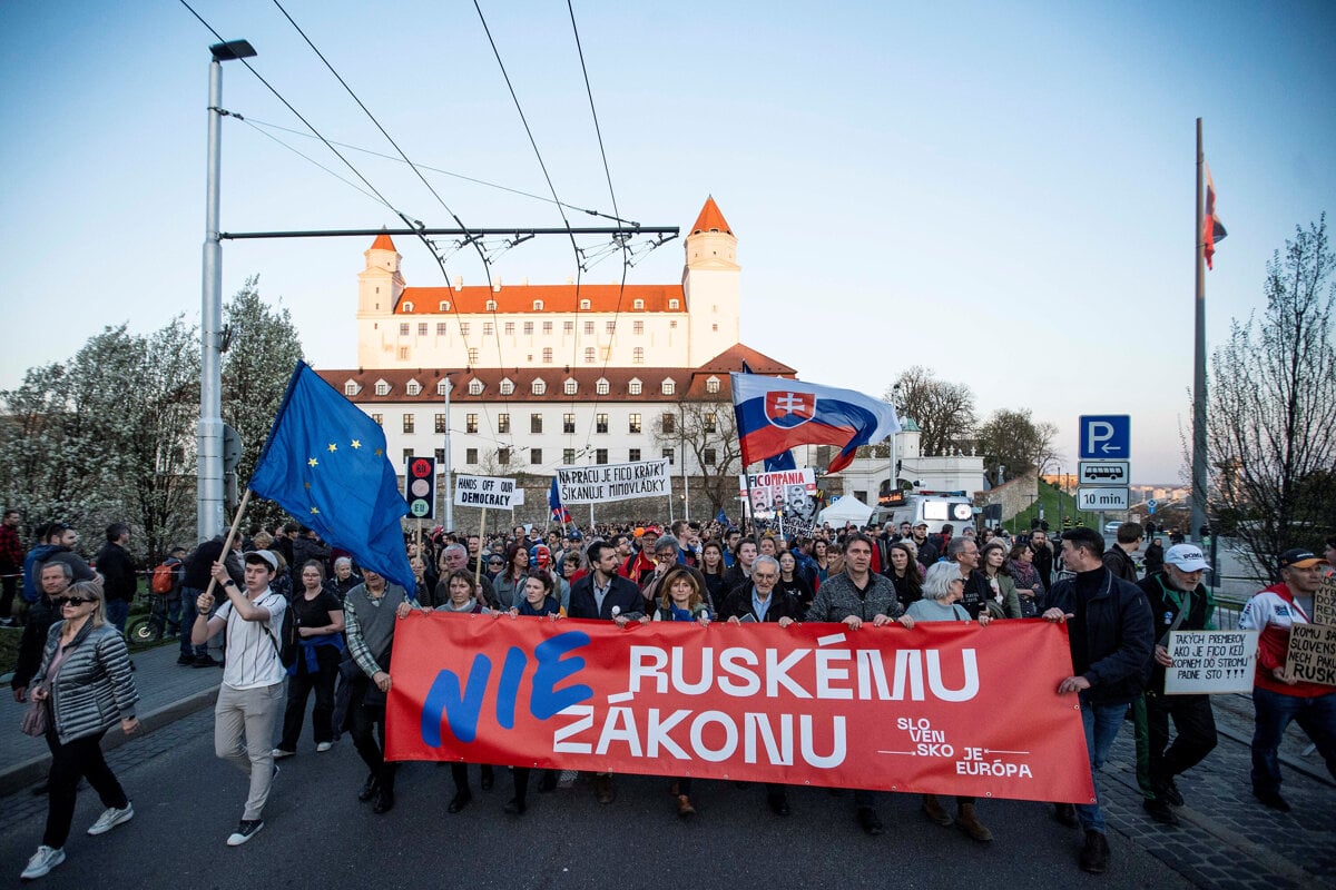 Protesty na Slovensku: LIVE správy dnes 3. 4. 2025