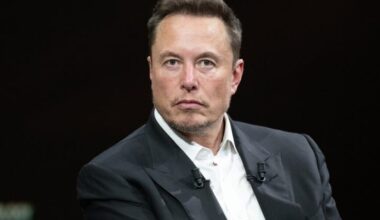 Elon Musk's Estranged Daughter Labels Tesla A 'Ponzi Scheme' Citing Stock's High P/E Ratio, Gets Called Out For 'No Evidence'