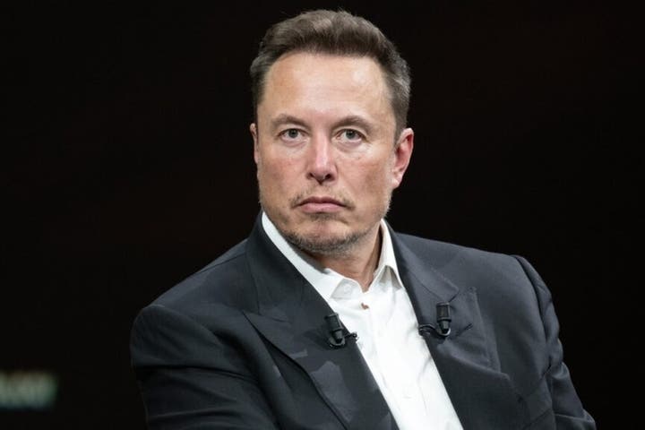 Elon Musk's Estranged Daughter Labels Tesla A 'Ponzi Scheme' Citing Stock's High P/E Ratio, Gets Called Out For 'No Evidence'