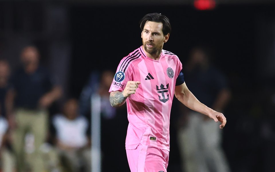 От Ferrari за $30 млн. до Pagani Zonda: Автопаркът на Меси е извън всякакви граници! - Футбол свят - Други