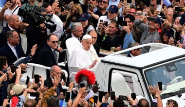 Pope Francis spent his final day celebrating Easter Sunday with Catholic faithful in St Peter's Square