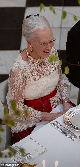 In the evening of 16 April, Queen Margrethe's birthday banquet dinner party was held at Fredensborg Palace