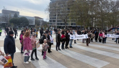 „Корупцията и насилието убиват“: Почетоха паметта на Сияна и Митко от Цалапица с протест (СНИМКИ) - Региони - България - Новините на NOVA