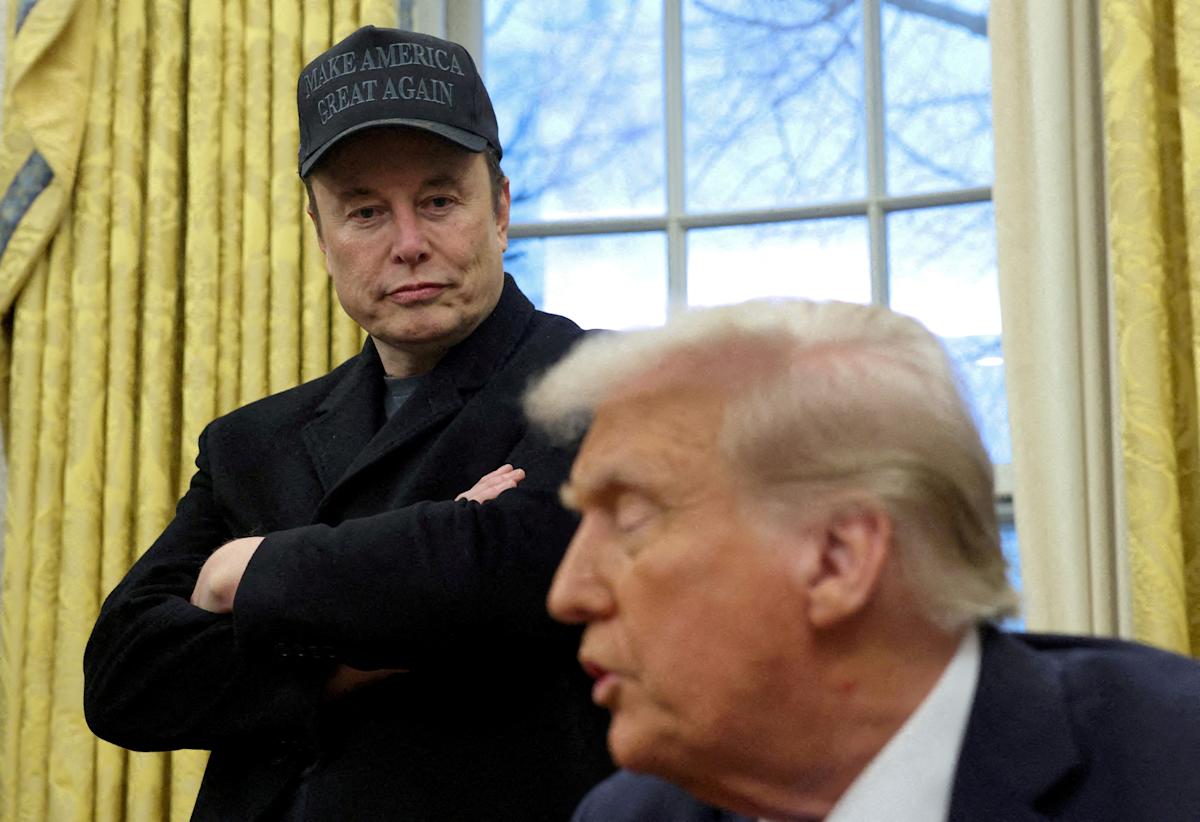 DOGE is reportedly using AI to monitor government comms for anti-Musk and anti-Trump chatter