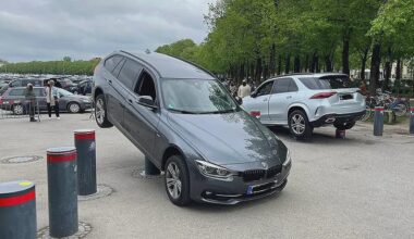 Der Mercedes hatte Glück