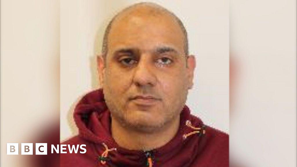 Foot fetish h﻿otel worker jailed for rape