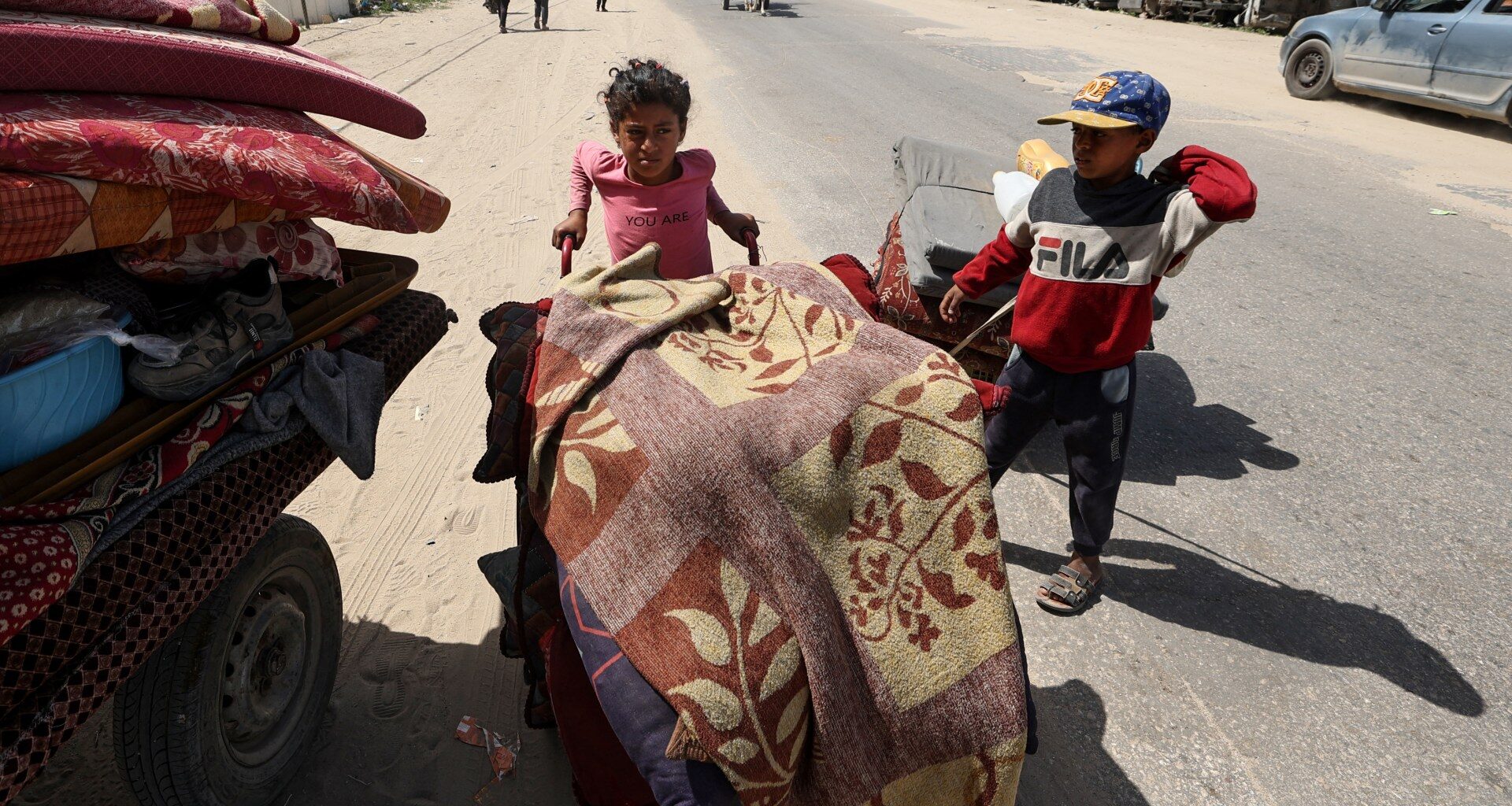 Israel cuts off Rafah, issues new forced displacement orders for Gaza | Israel-Palestine conflict News