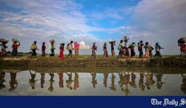 Persecuted by Arakan Army, Rohingyas fleeing to Bangladesh