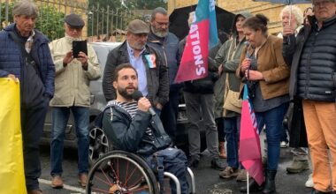 Près de 400 personnes réunies en Dordogne pour soutenir le député Sébastien Peytavie menacé de mort par un militant néonazi