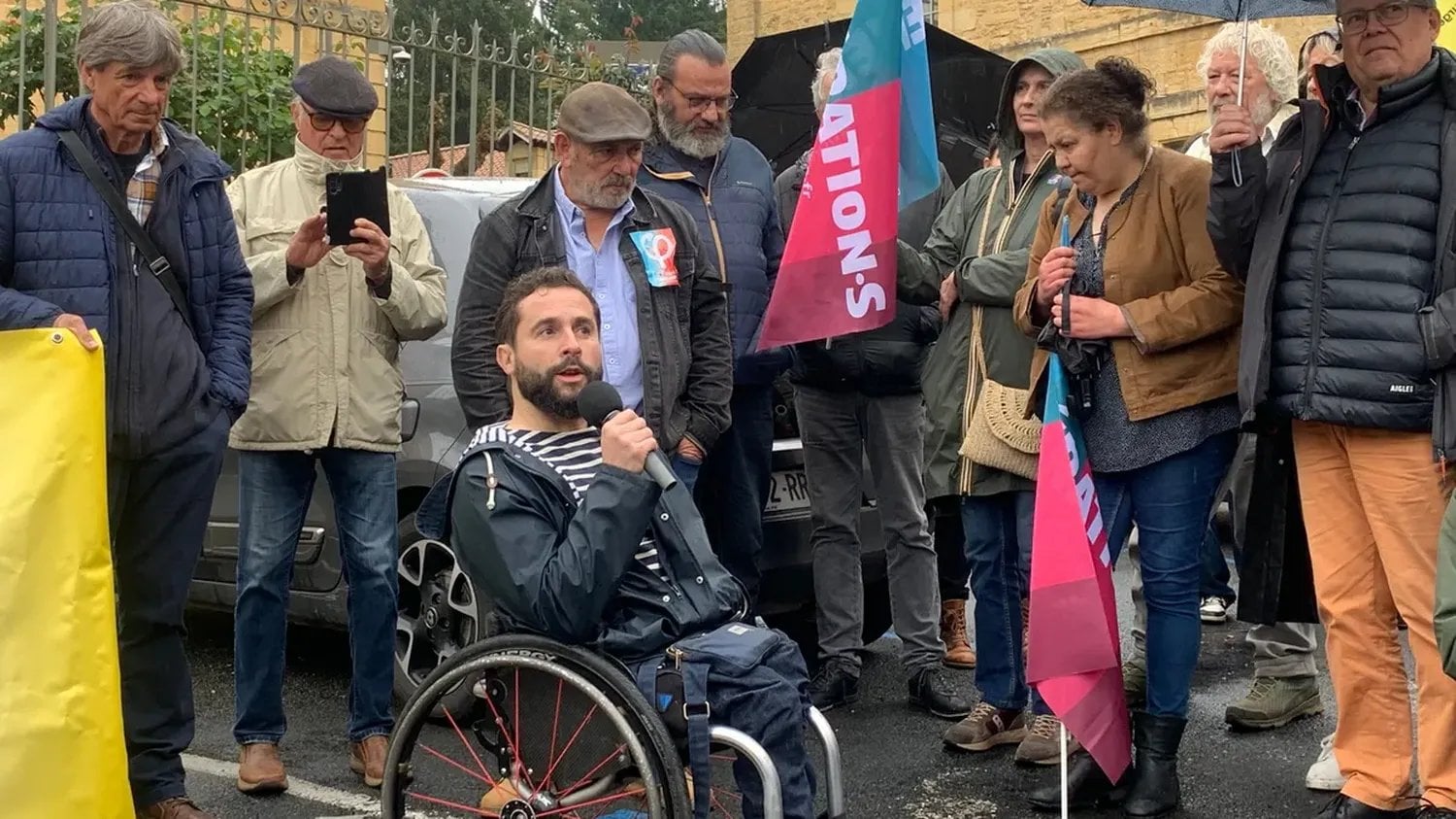 Près de 400 personnes réunies en Dordogne pour soutenir le député Sébastien Peytavie menacé de mort par un militant néonazi