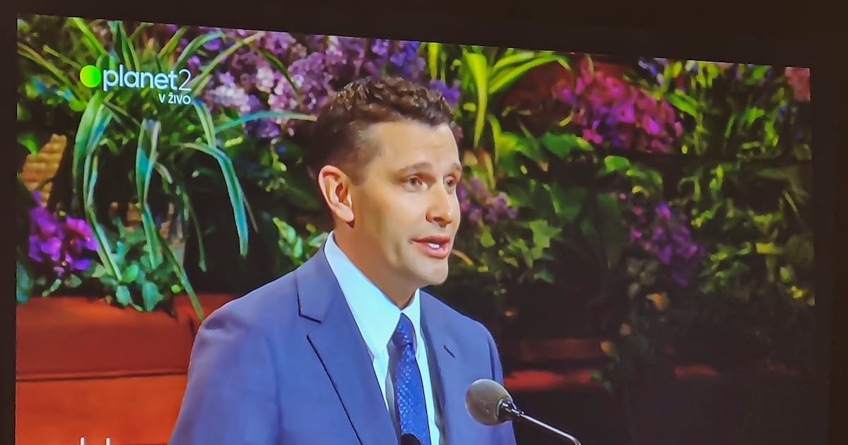 Saints watch TV broadcast of general conference – Church News