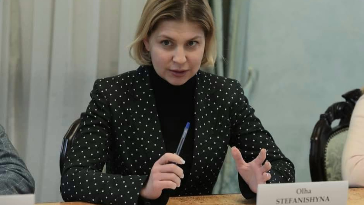 Statements about opening negotiations only with Moldova during difficult consultations with Hungary are unconstructive – Stefanishyna