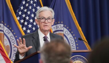 White House pressures Federal Reserve