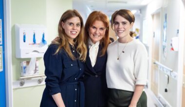Princess Beatrice, Princess Eugenie and Sarah Ferguson make an ‘incredibly moving’ rare joint outing