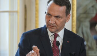 Polish FM tells russia to buzz off with its imperialist fantasies