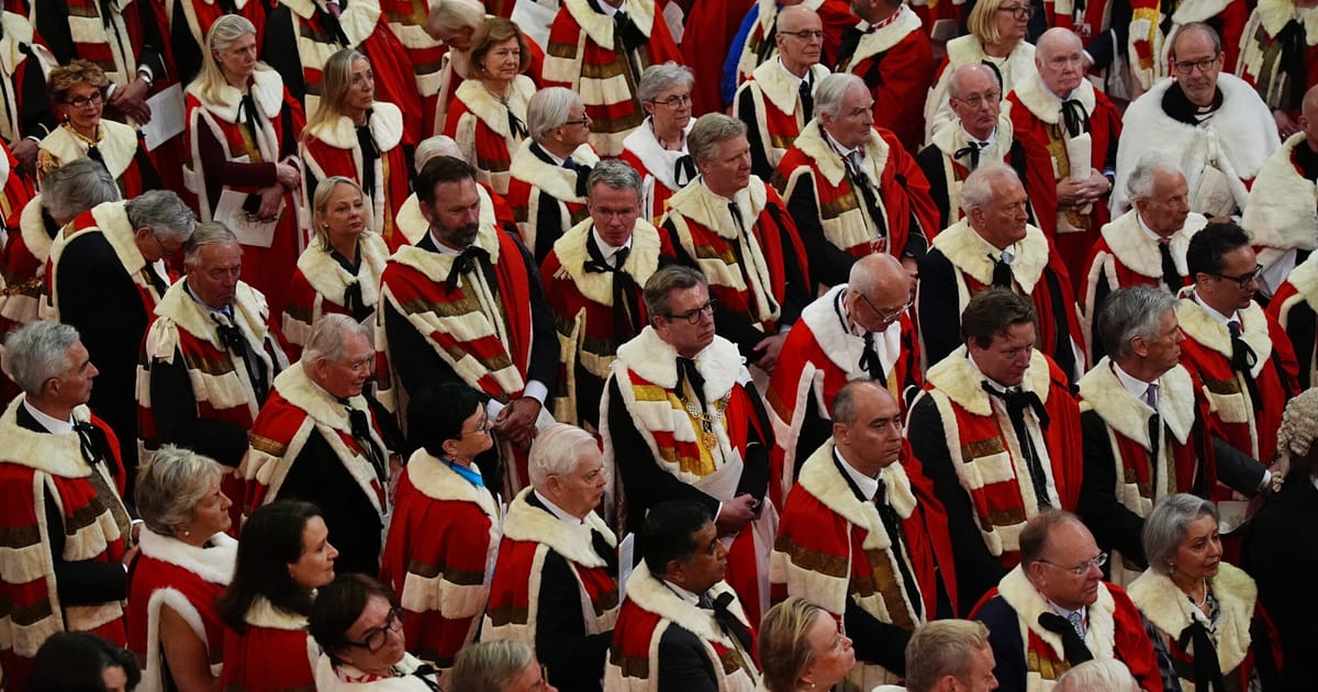 Britain’s hereditary lords hatch a survival plan – POLITICO
