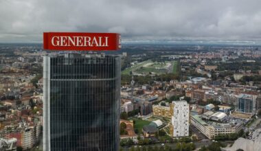 Battle over top Italian insurer Generali pits oligarchs against Milan elite – POLITICO