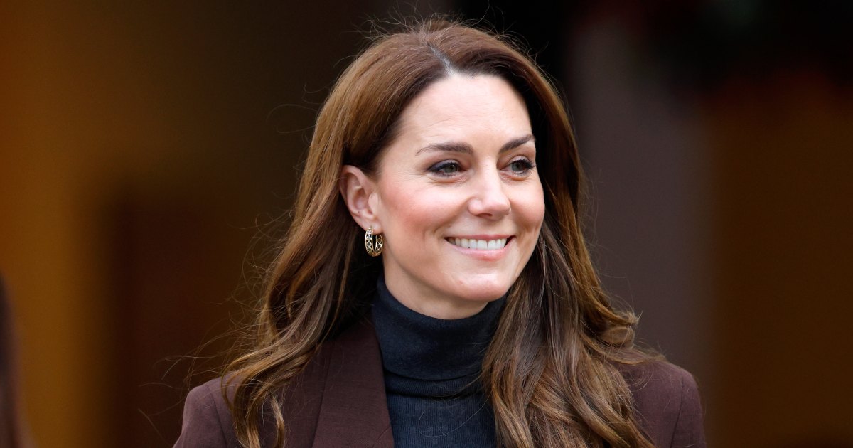 Get Kate Middleton’s Sophisticated White Tote Look for Just $30