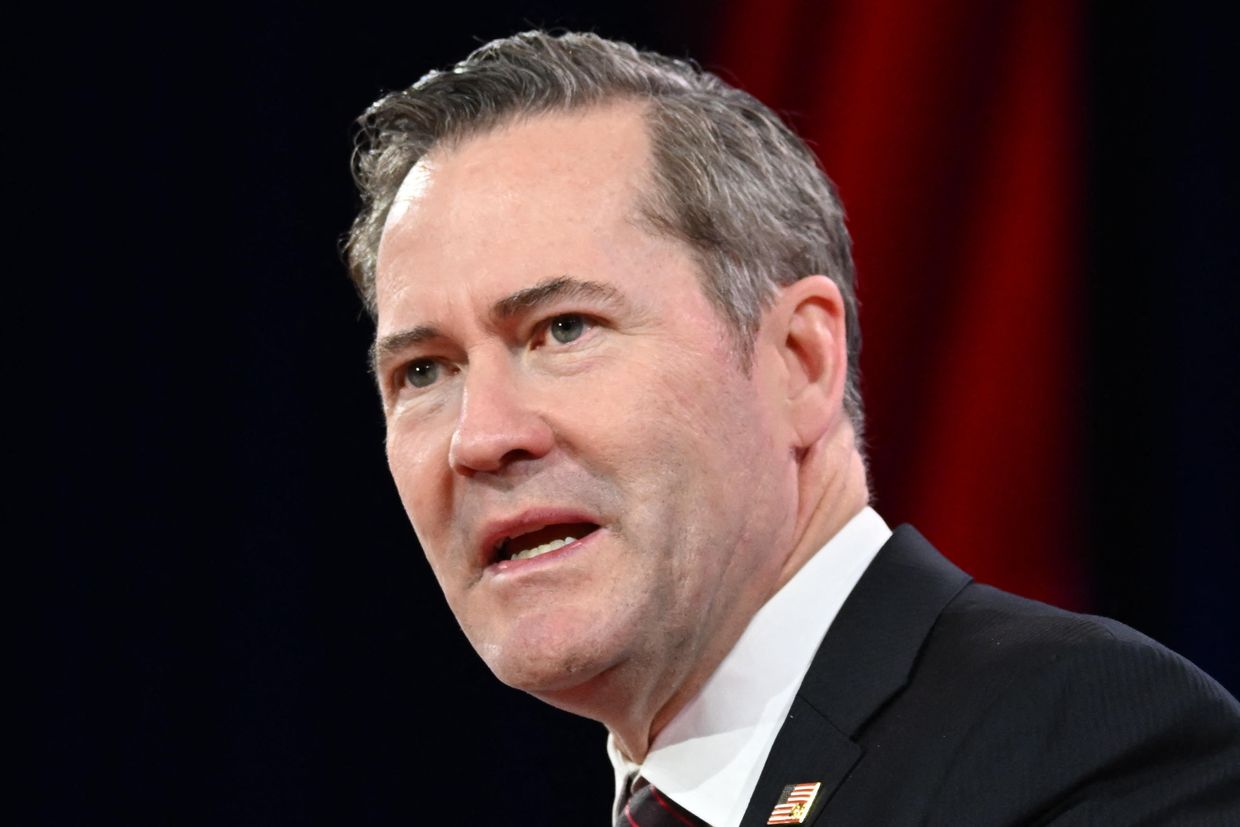 Waltz held sensitive talks on Russia, Ukraine on Signal, WSJ reports